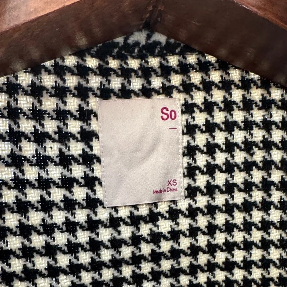 SO Black and White Houndstooth Shacket - Picture 11 of 11